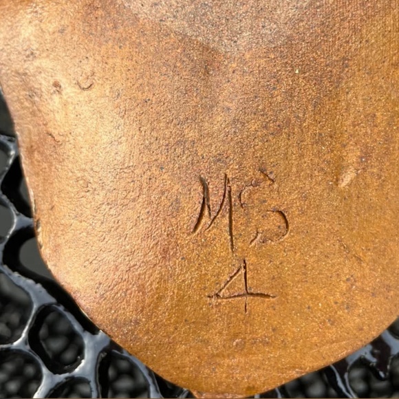 One of a kind- Elephant Ear Pottery Plate / Tray - Picture 5 of 5